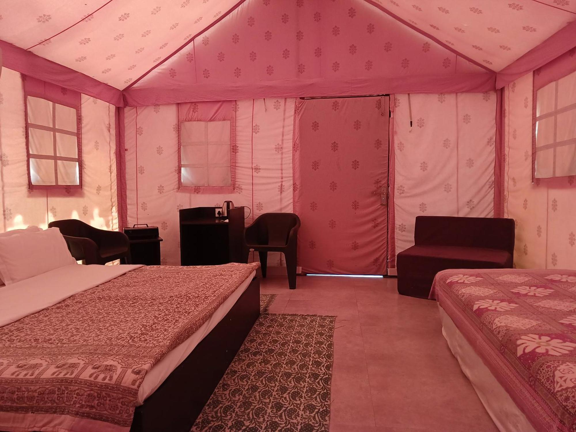 Shivir Aranya - Wilderness Resort Алвар Экстерьер фото