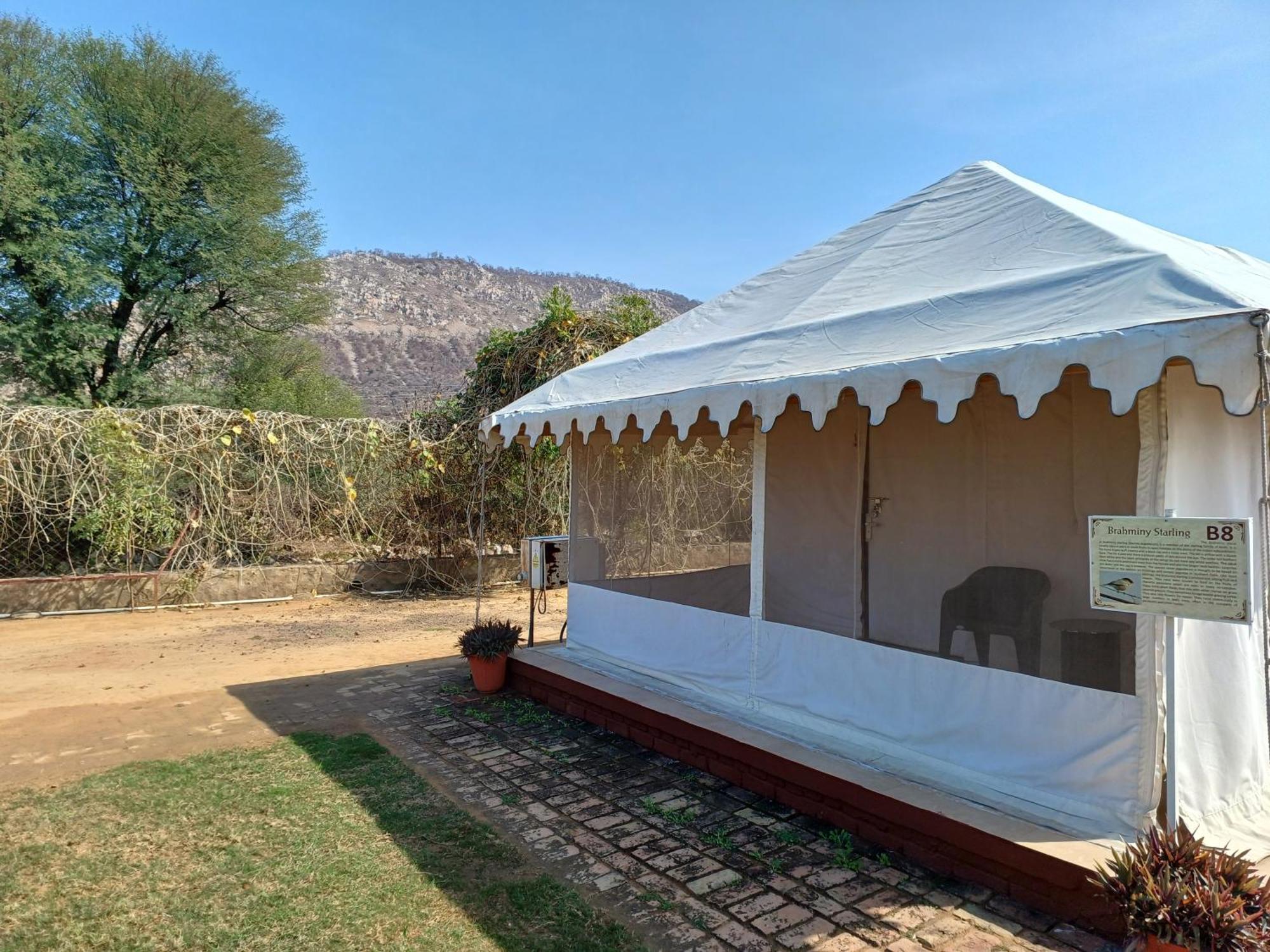 Shivir Aranya - Wilderness Resort Алвар Экстерьер фото