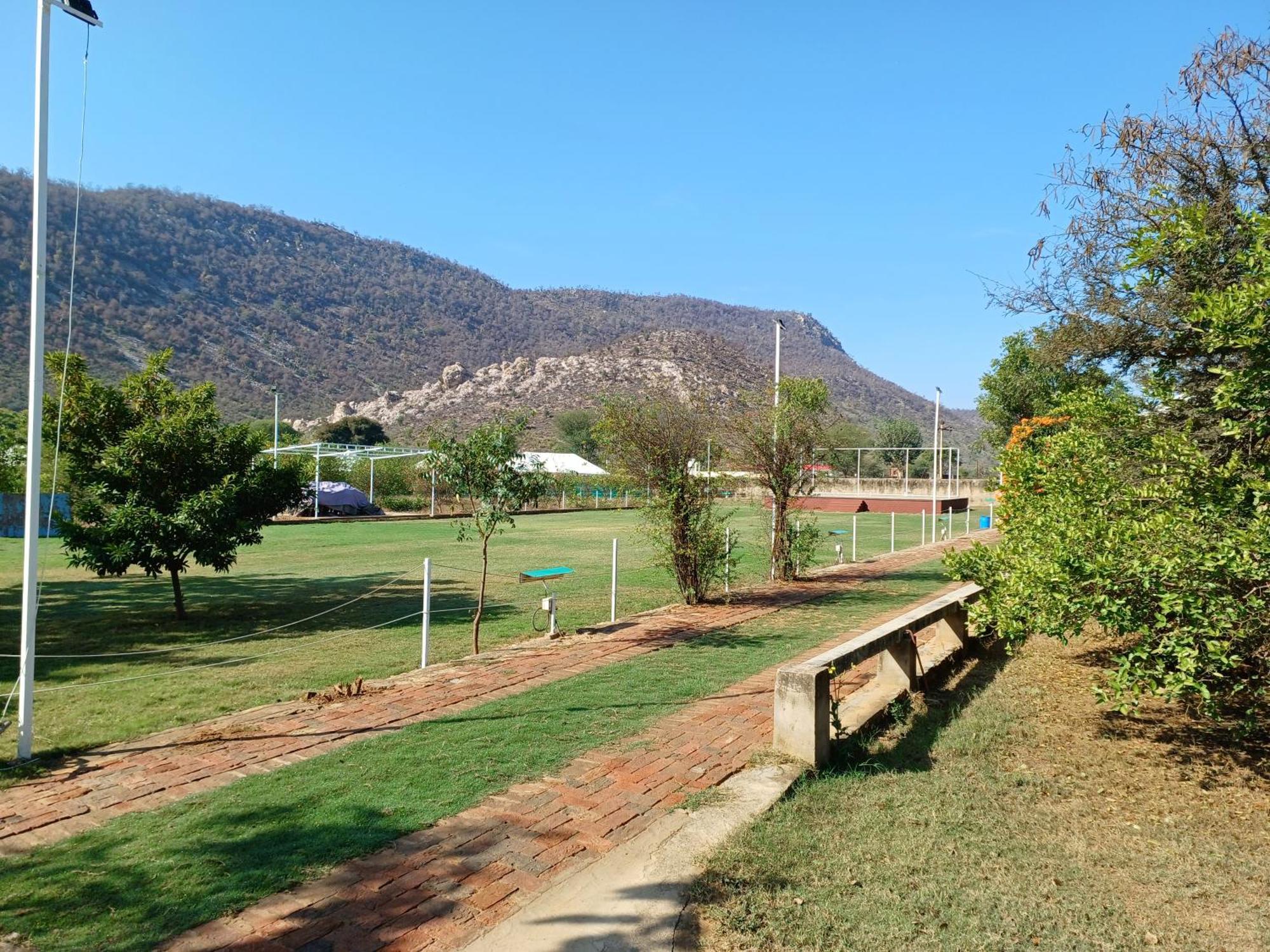 Shivir Aranya - Wilderness Resort Алвар Экстерьер фото